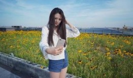 娱乐吃瓜美女模特,揭秘吃瓜美女模特的时尚传奇